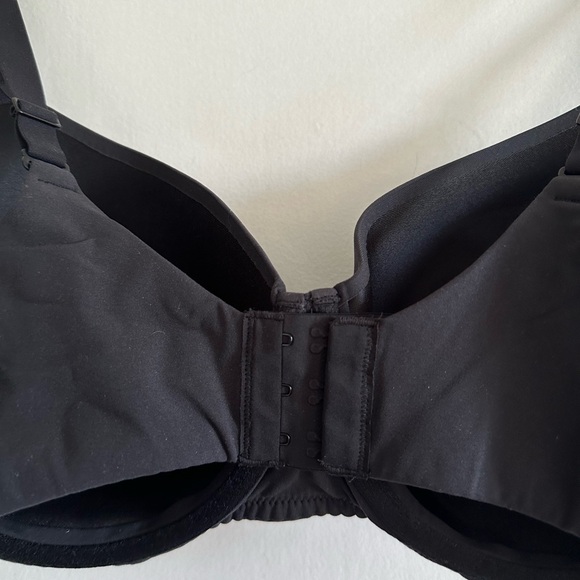 SKIMS Black Classic Push Up Bra size 40D EUC - Picture 4 of 5